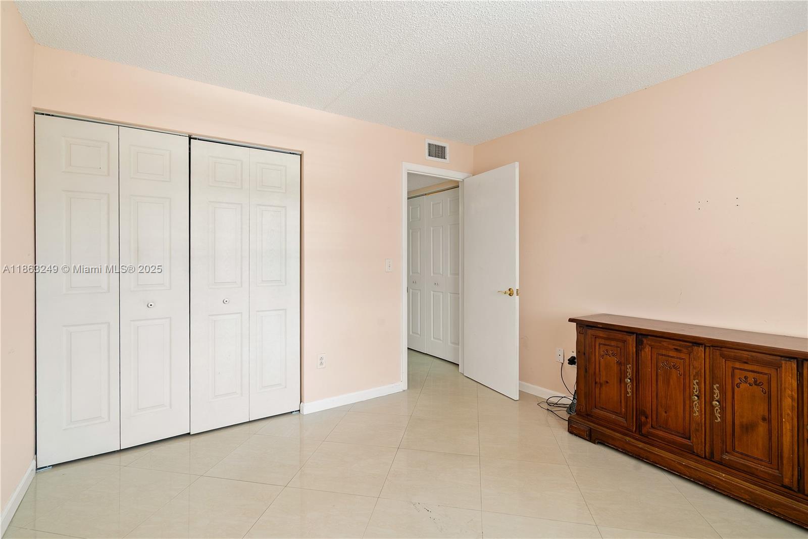 KEYS GATE CONDO NO TWO - Residential