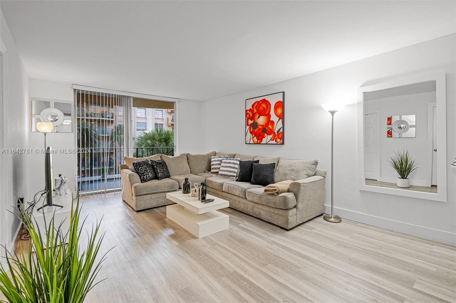 RENTED UNTIL APRIL 2025! NO RESERVES!
Discover this elegant, fully renovated apartment in Fontainebleau! Originally a spacious one-bedroom, the owner cleverly divided the bedroom to create a versatile 2-bedroom, 1-bathroom layout. The modern kitchen features stainless-steel appliances and sleek granite countertops. The unit comes with one assigned parking spot, with the option to purchase an additional space. There’s also plenty of visitor parking available. Water services included in the monthly condo payments. Currently leased at market price until April 30th, 2025, this apartment offers a fantastic investment opportunity.