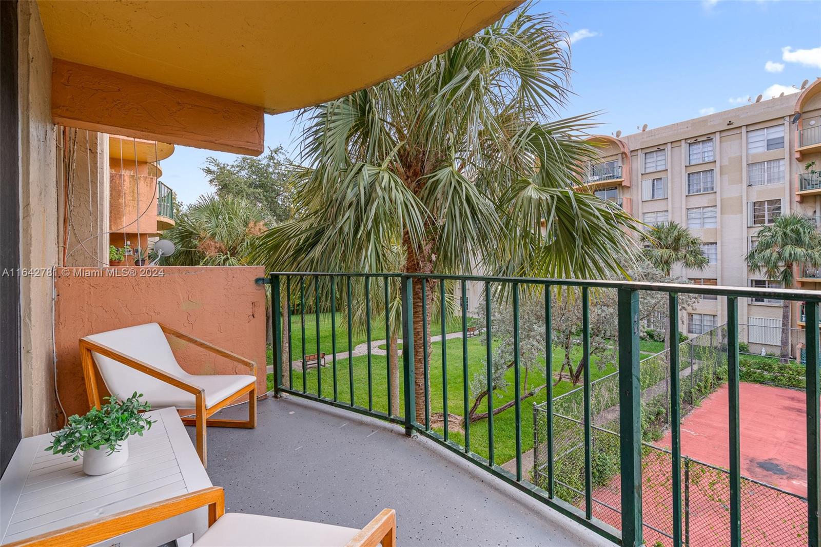 THE FOUNTAINS OF FONTAINE - Residential