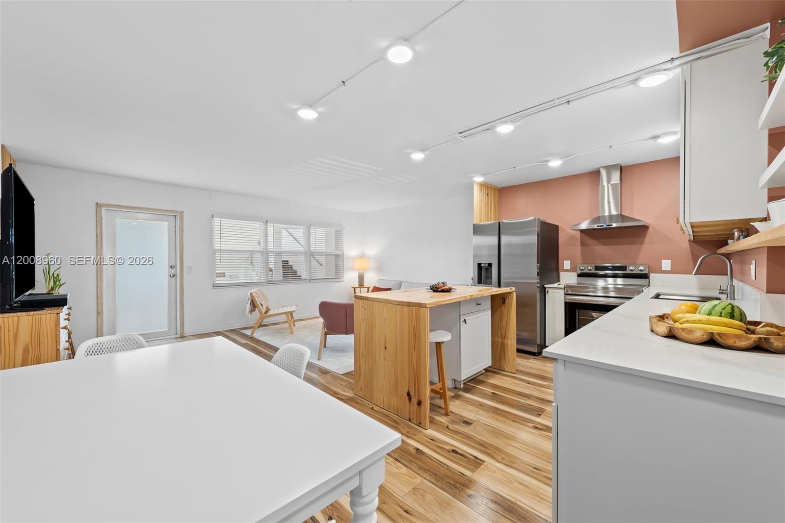 CAMBRIDGE F CONDO - Residential