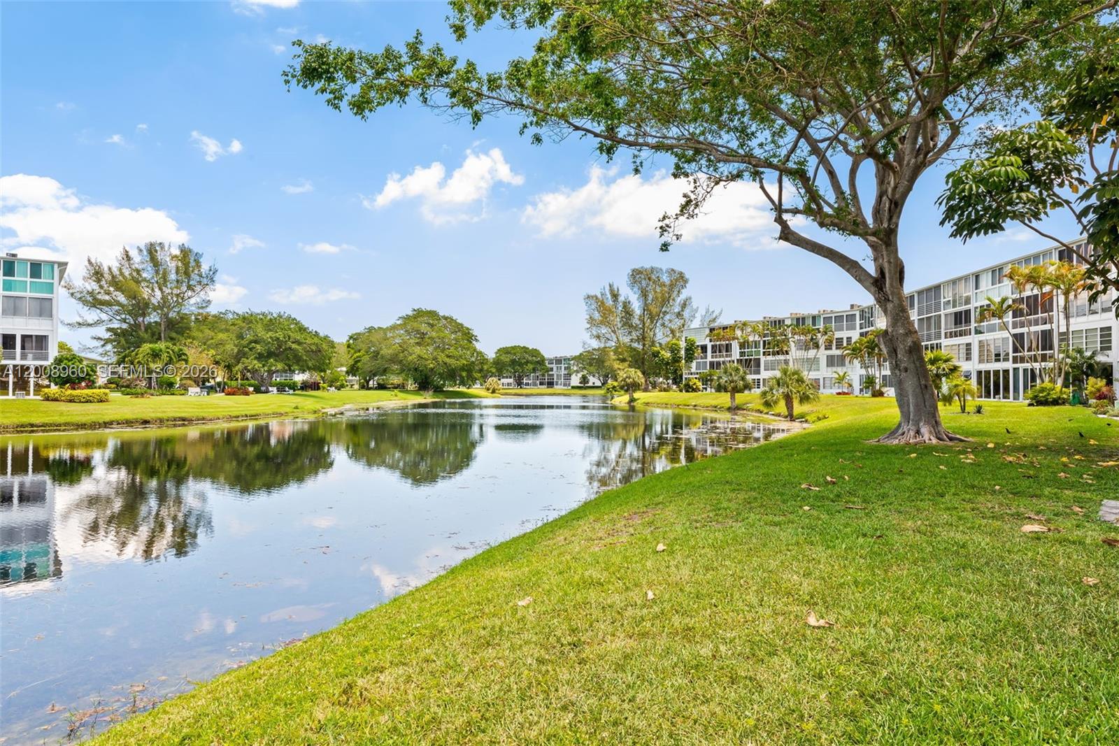 CAMBRIDGE F CONDO - Residential