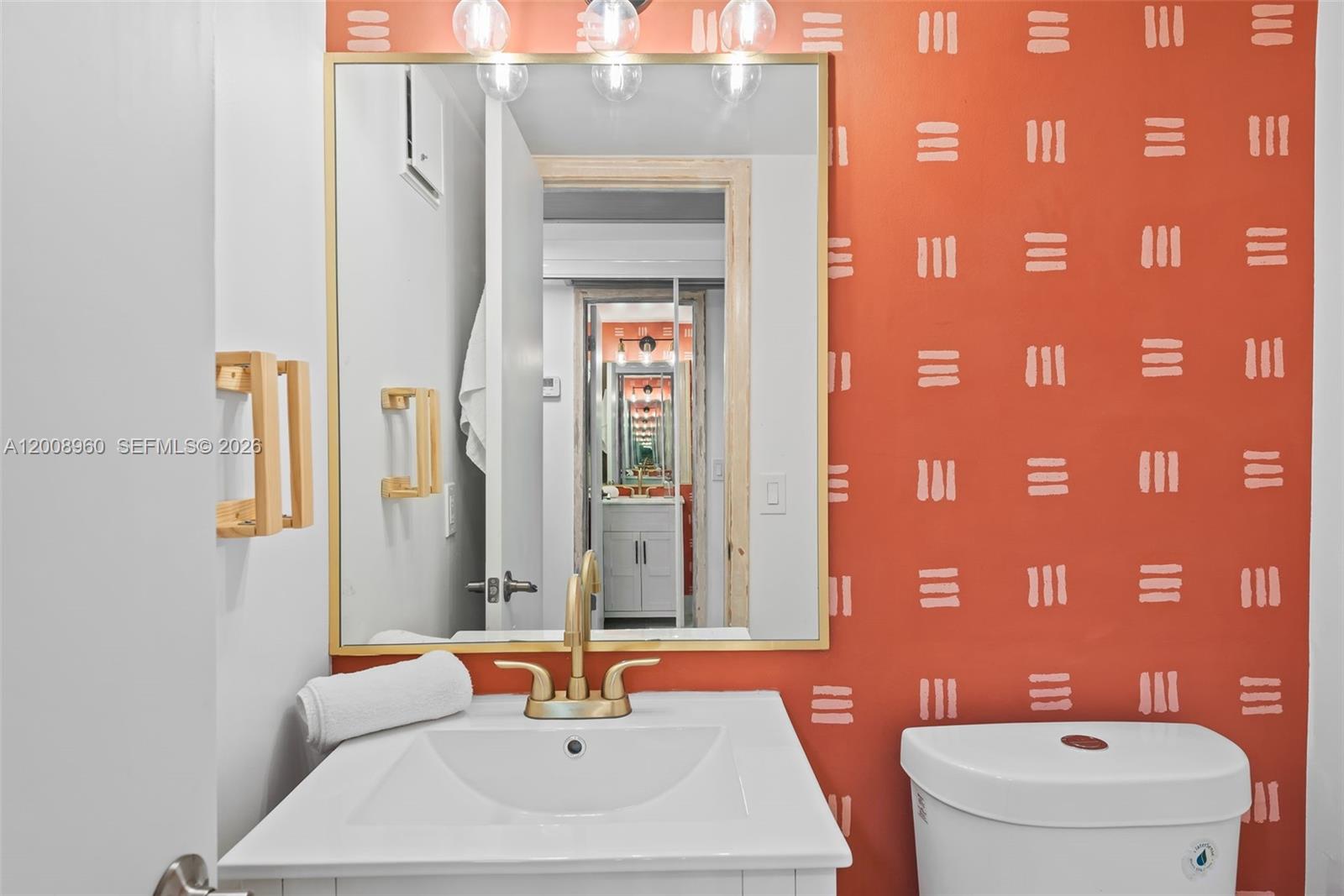 CAMBRIDGE F CONDO - Residential