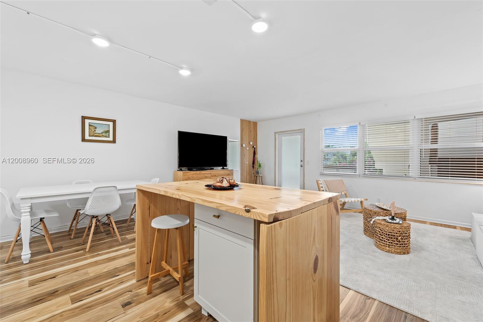 CAMBRIDGE F CONDO - Residential