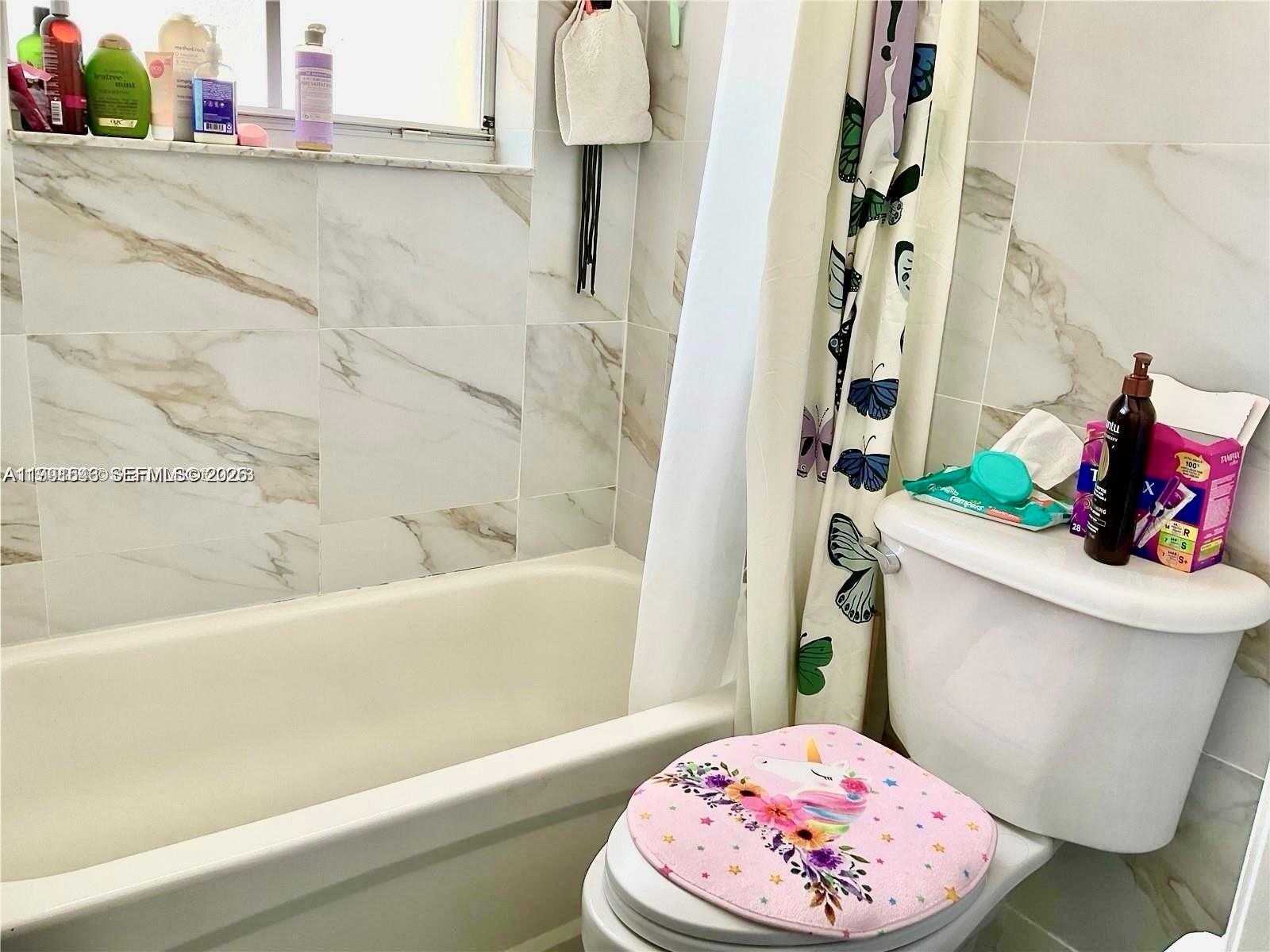 DORAL ISLES NORTH SEC ONE - Residential