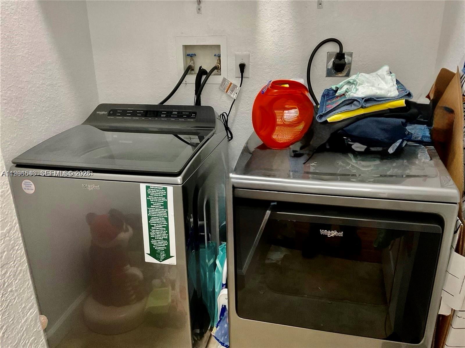 DORAL ISLES NORTH SEC ONE - Residential