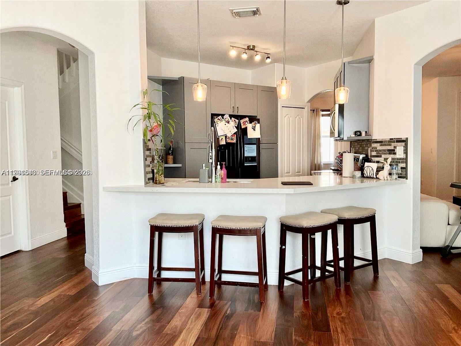 DORAL ISLES NORTH SEC ONE - Residential