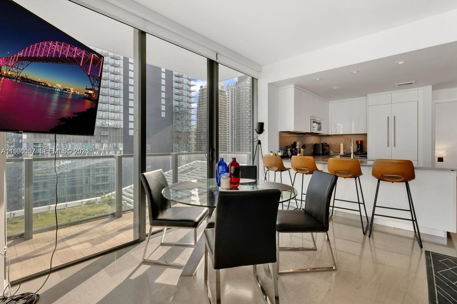 REACH CONDO - Residential