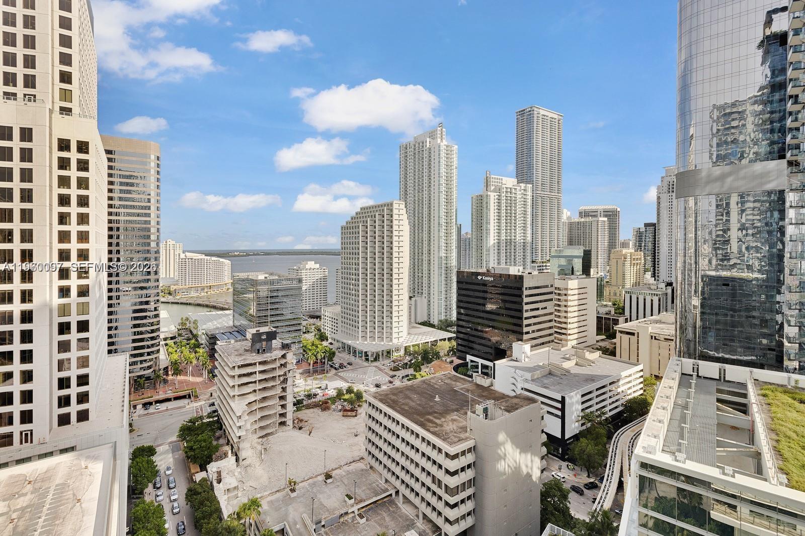 REACH CONDO - Residential