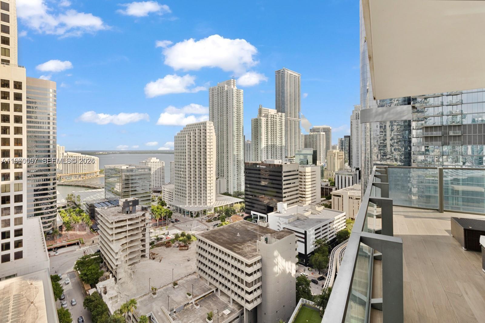 REACH CONDO - Residential