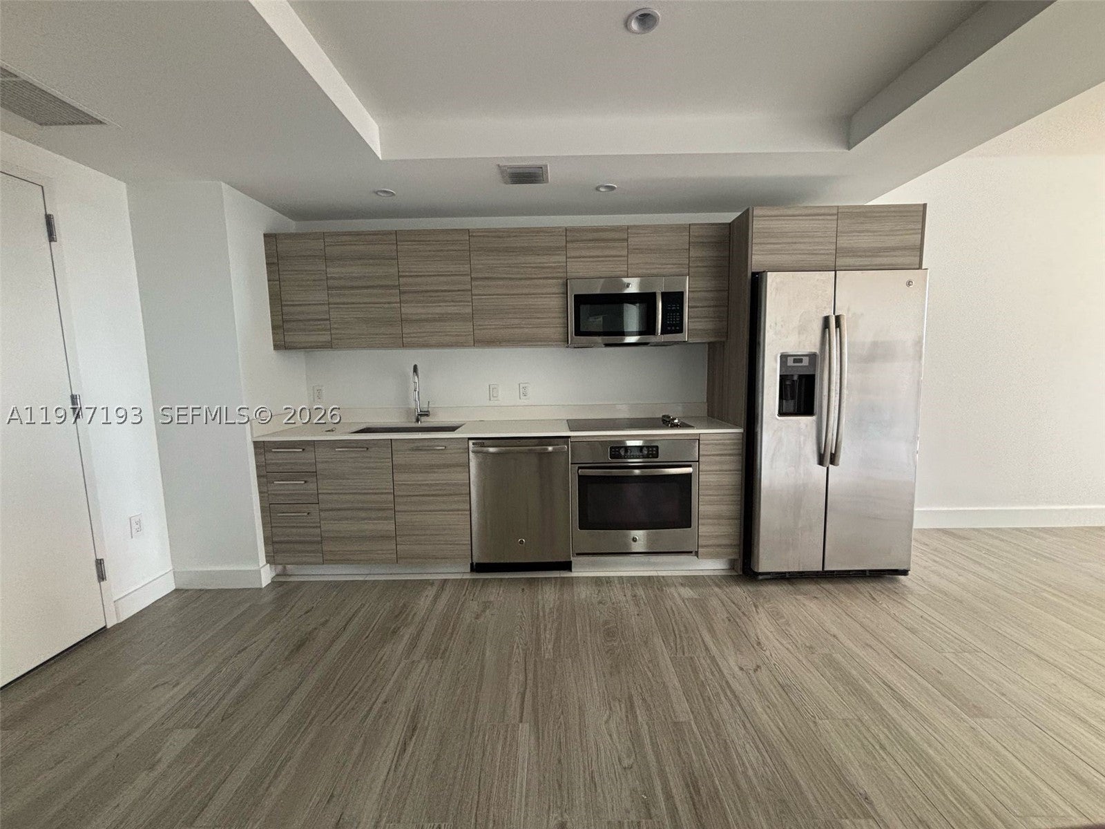 121 NE 34th St 1503