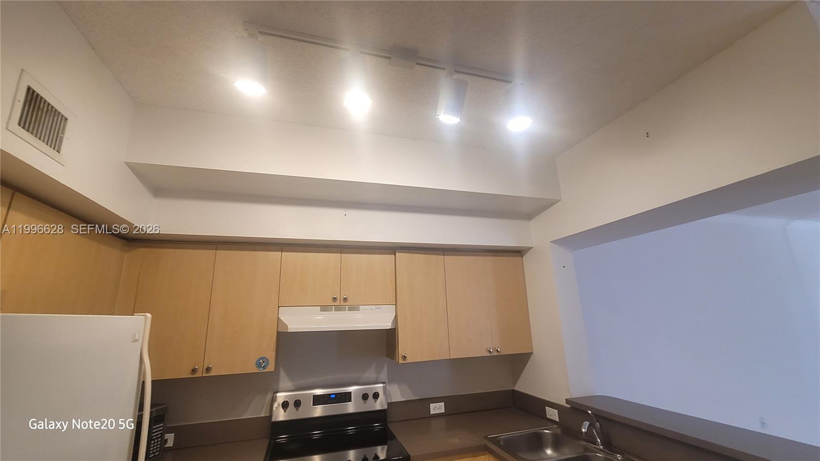 AVENTI AT AVENTURA CONDO - Residential Lease