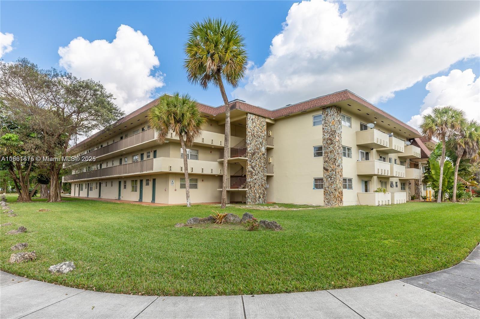 Great opportunity to rent this 1-bedroom, 1-bathroom condo with a Den (which can be used as an additional small bedroom) in Dadeland Park Condominium. Centrally located close to a major expressway, a quiet residential community, you will be living close to some great shopping centers, malls, transportation, and the Palmetto Expressway for a faster commute. The community features a pool, clubhouse, laundry room on each floor, BBQ & Picnic area. Well-qualified tenants may be accepted with only 1st month and one month's security deposit to move in. See Broker's remarks.