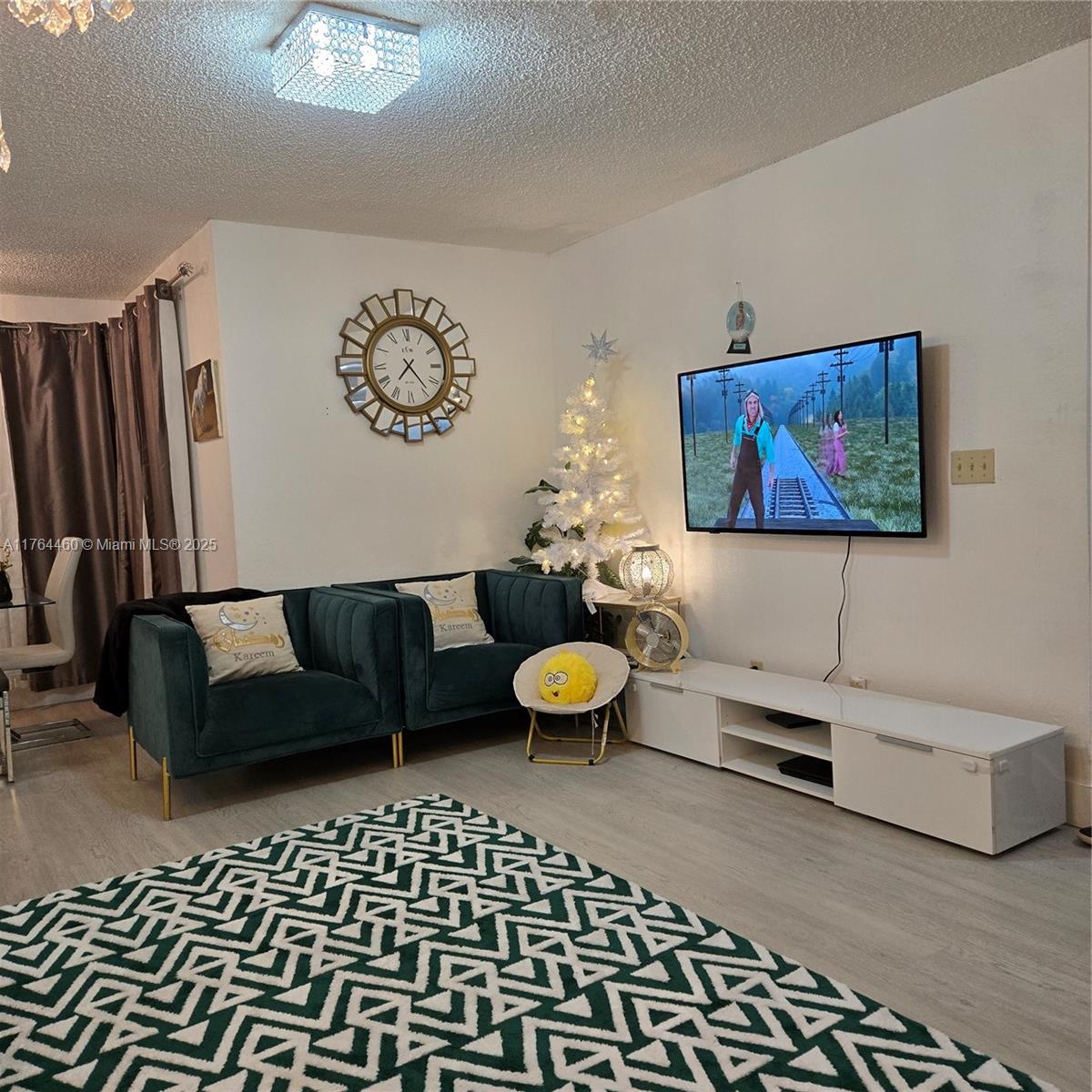 CORAL KEY CONDO - Residential