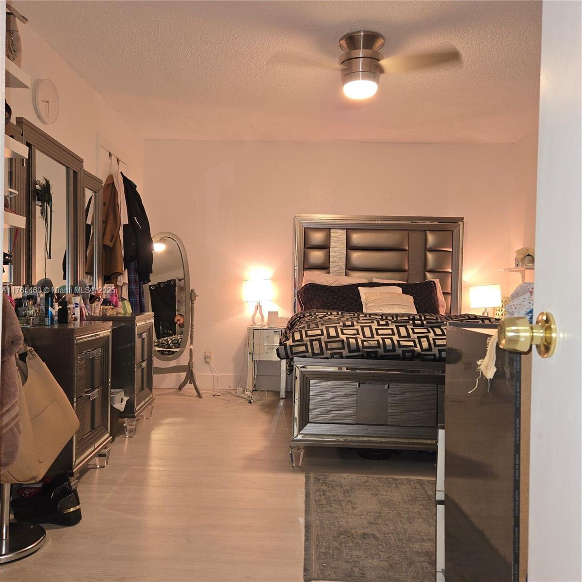 CORAL KEY CONDO - Residential