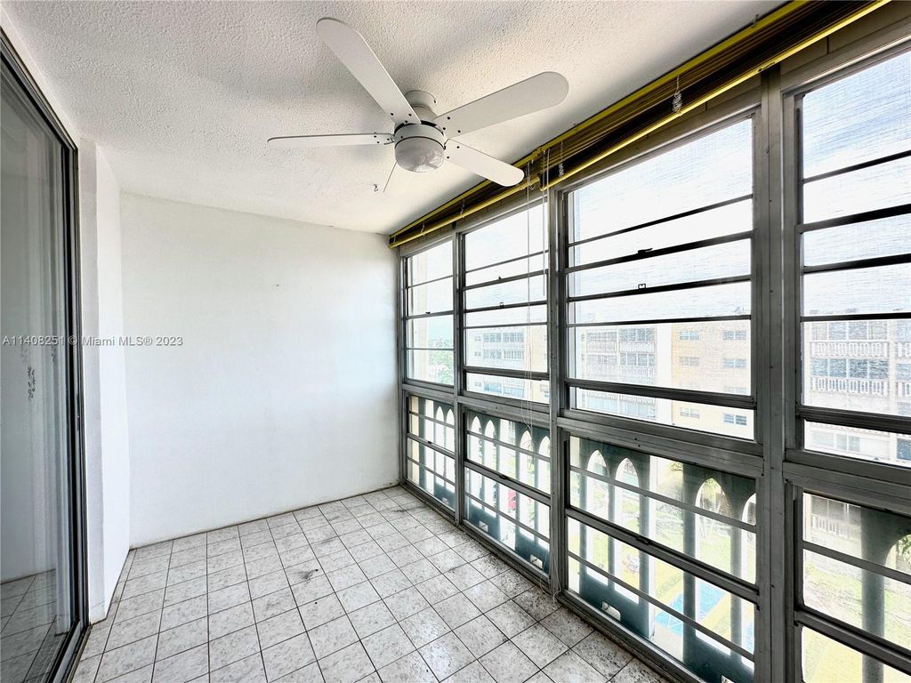 Photo of 420 NE 12th Ave #706, Hallandale Beach, FL 33009 (MLS # A11408251)