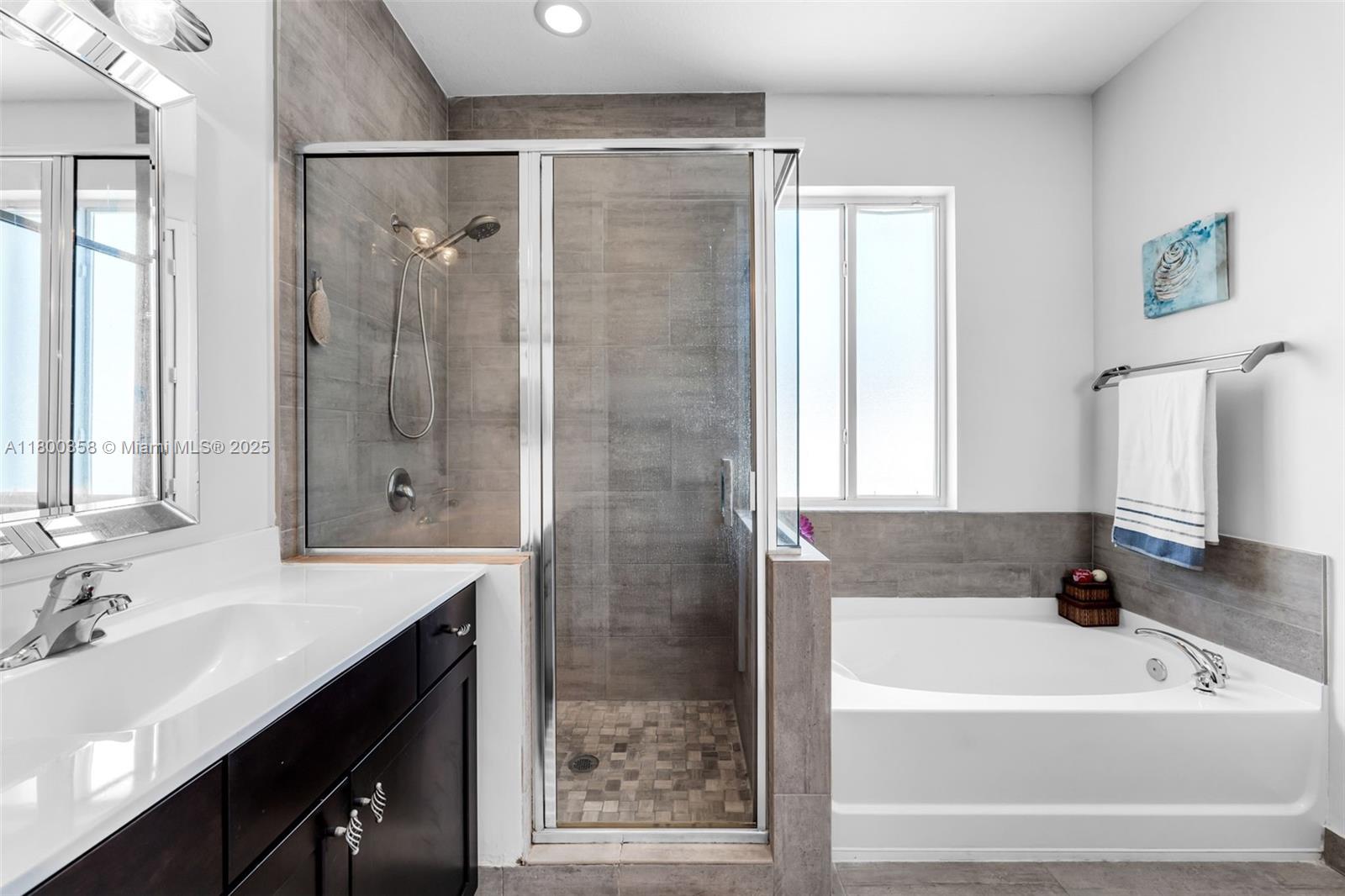 VENETIAN PARC - Residential