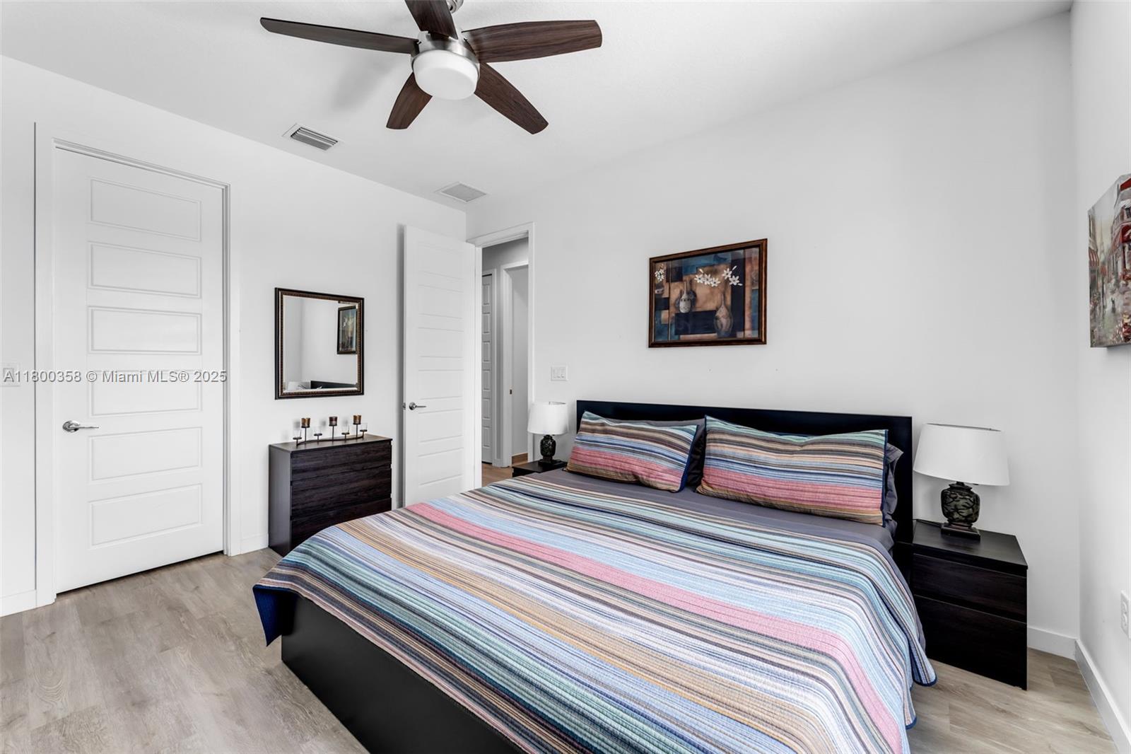 VENETIAN PARC - Residential