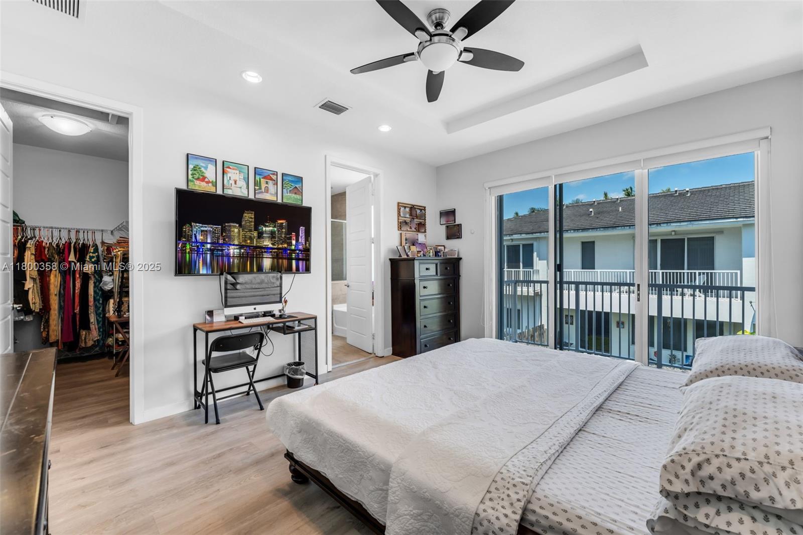 VENETIAN PARC - Residential