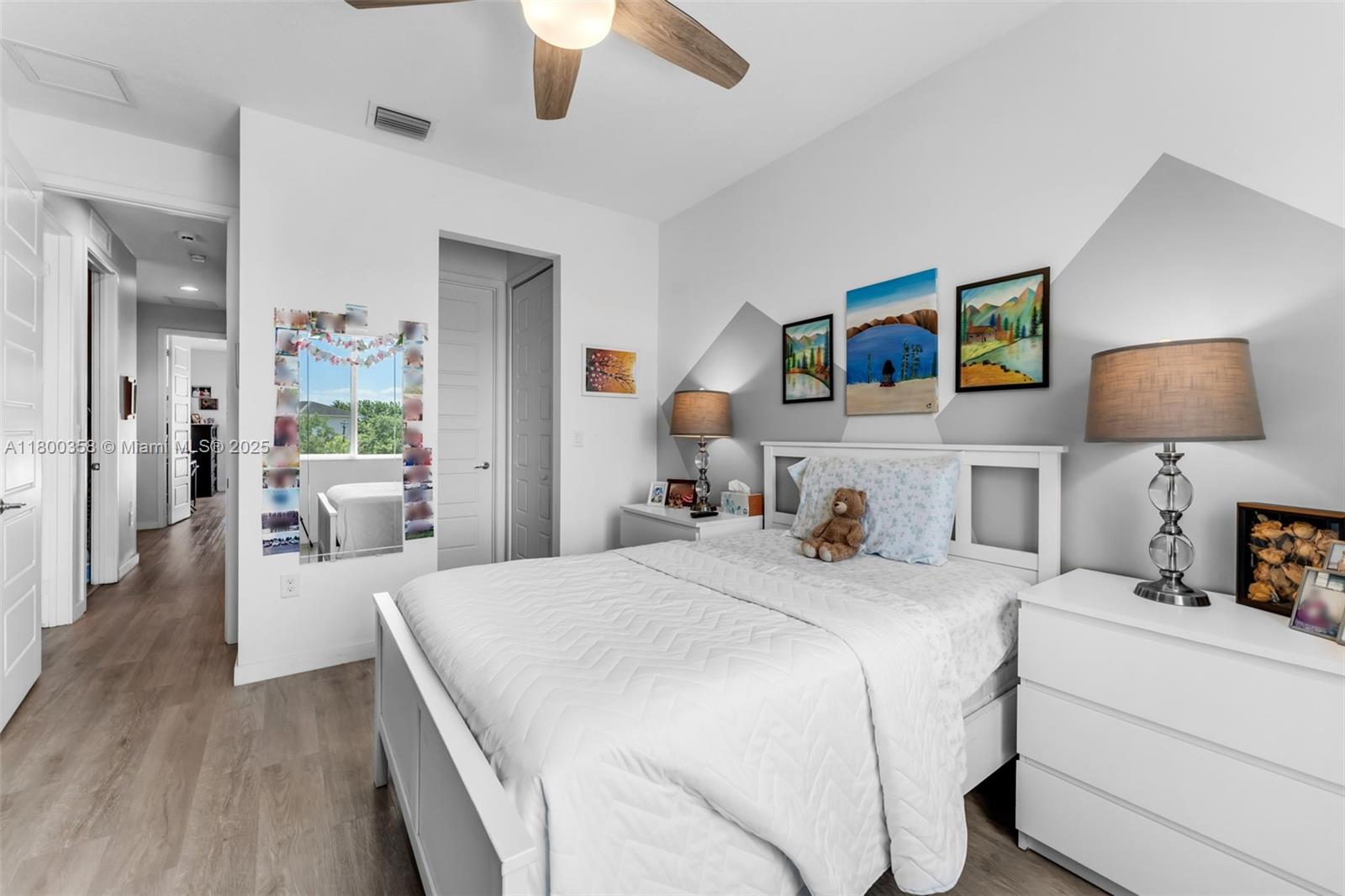 VENETIAN PARC - Residential