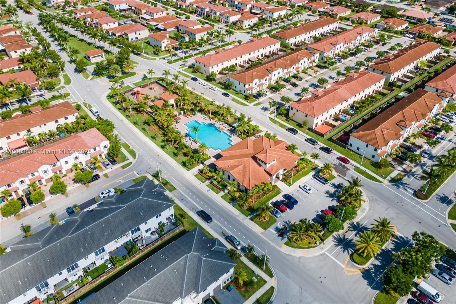 VENETIAN PARC - Residential