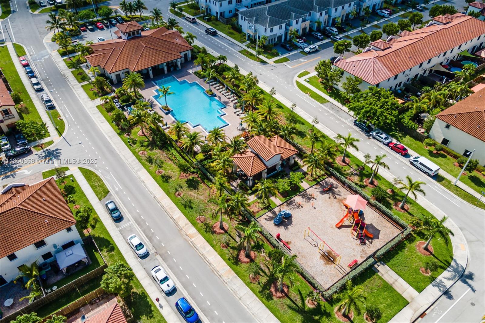 VENETIAN PARC - Residential