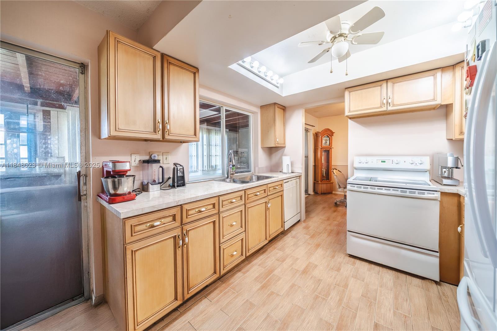 MAINLANDS OF TAMARAC LAKE - Residential