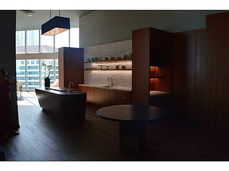 BRICKELLHOUSE - Residential Lease