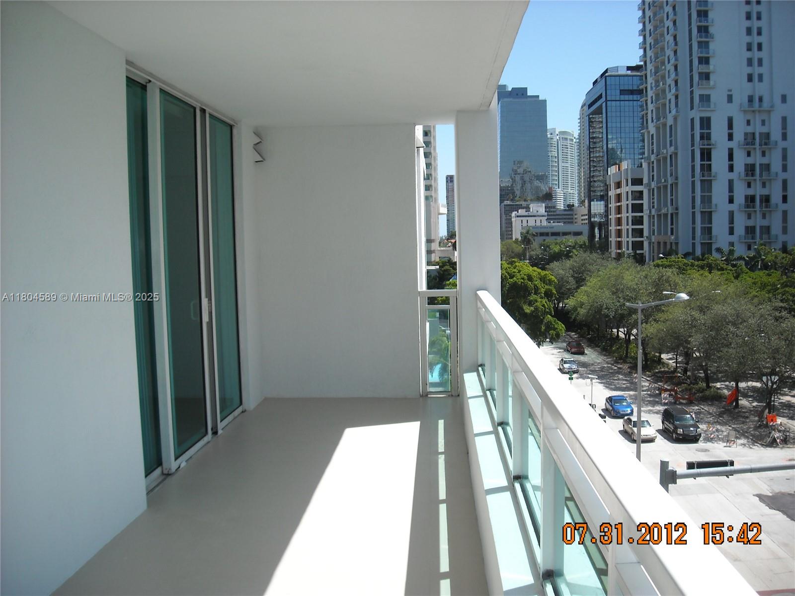 951 Brickell Ave 409
