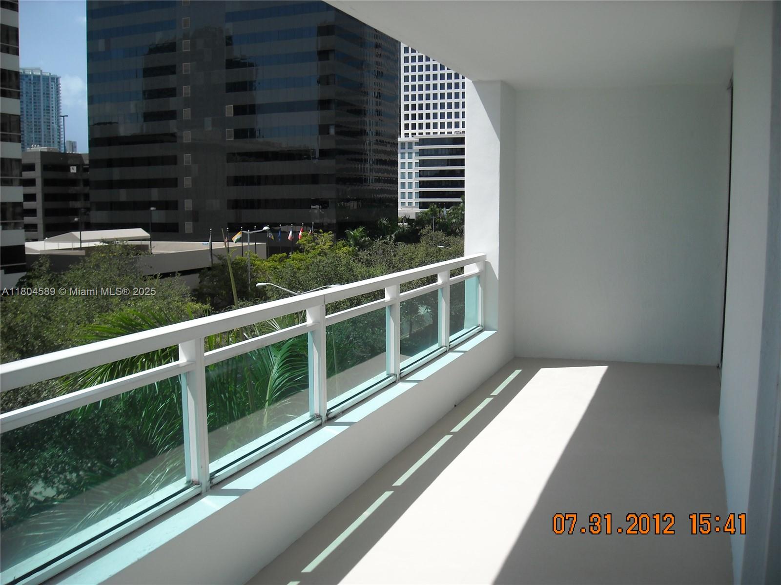951 Brickell Ave 409