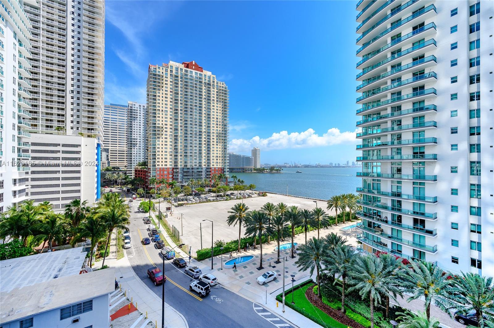 Property for Sale at 1300 Brickell Bay Dr 809, Miami, Broward County, Florida - Bedrooms: 1 
Bathrooms: 1  - $620,000