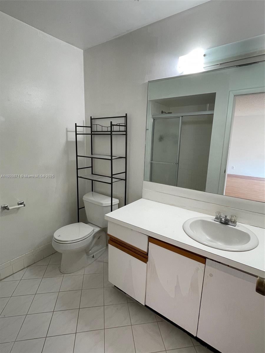 TOWNHOUSES AT JACARANDA - Residential Lease