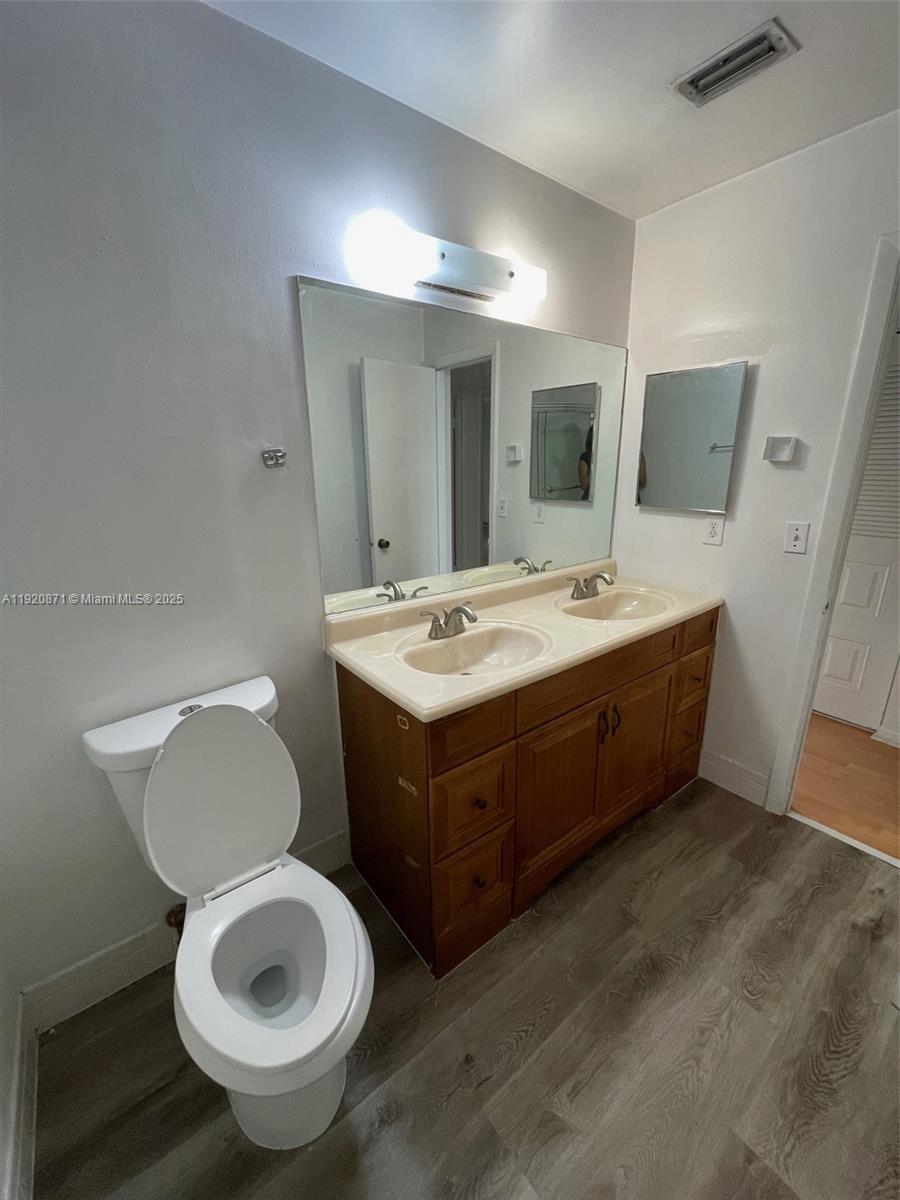 TOWNHOUSES AT JACARANDA - Residential Lease