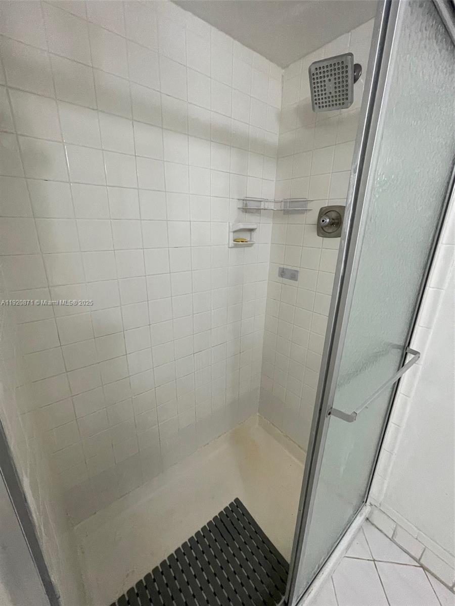 TOWNHOUSES AT JACARANDA - Residential Lease