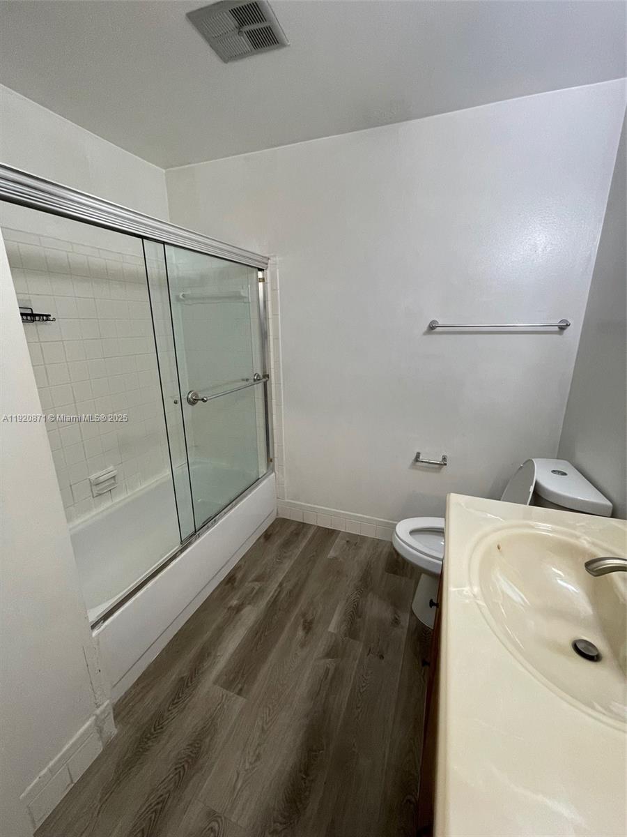 TOWNHOUSES AT JACARANDA - Residential Lease