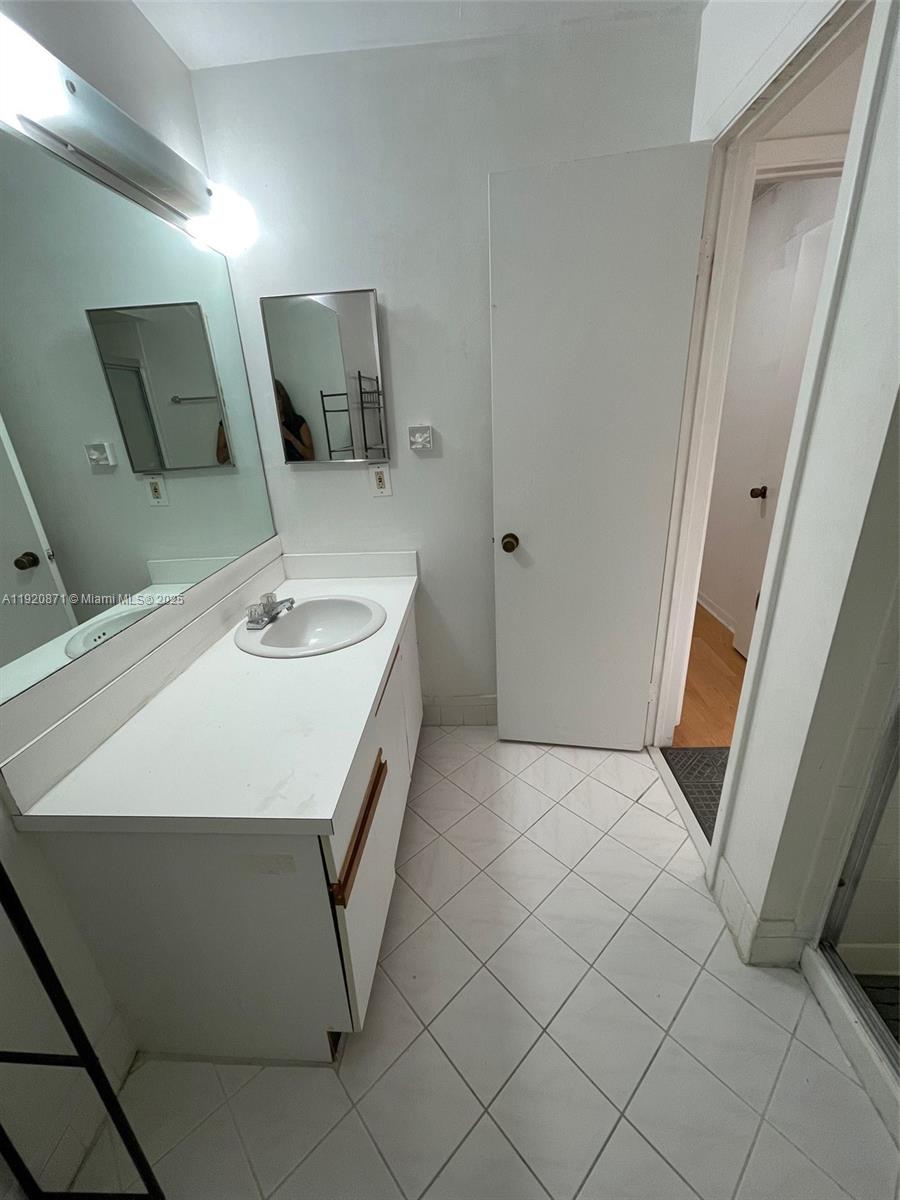 TOWNHOUSES AT JACARANDA - Residential Lease