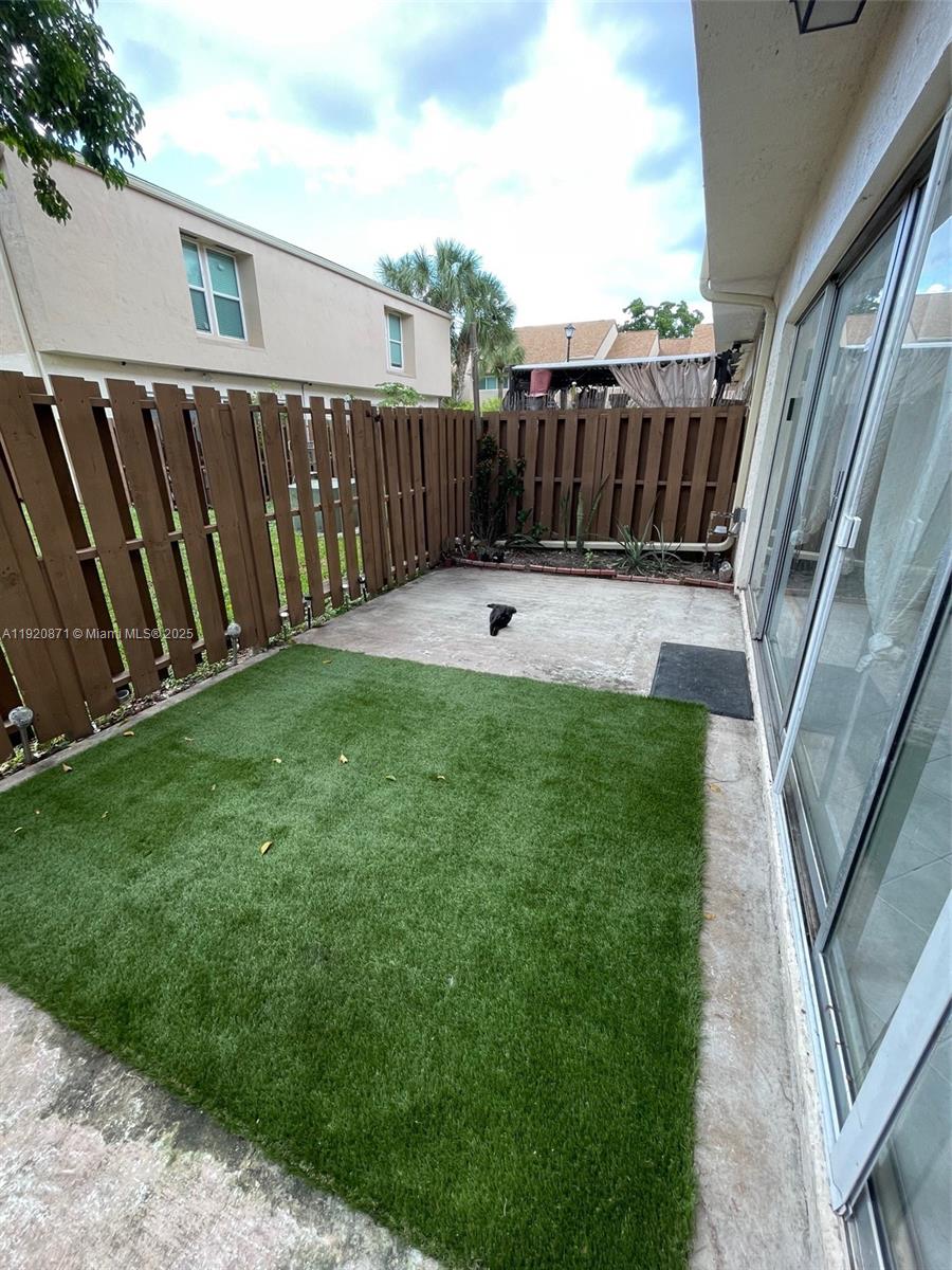 TOWNHOUSES AT JACARANDA - Residential Lease