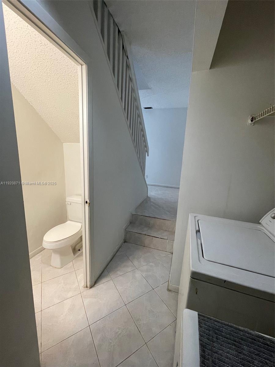 TOWNHOUSES AT JACARANDA - Residential Lease