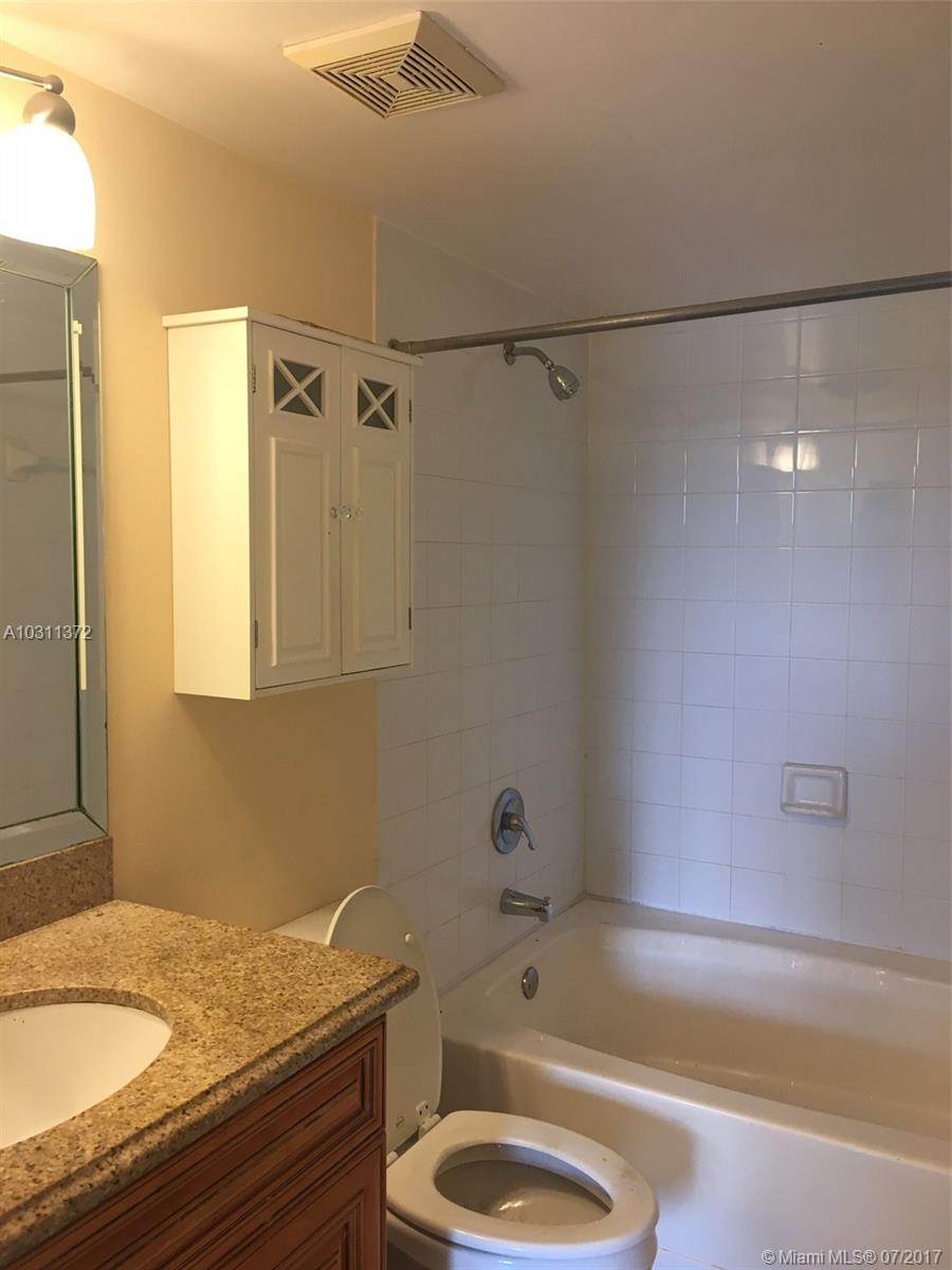 ST ANDREWS CONDO - Residential Lease