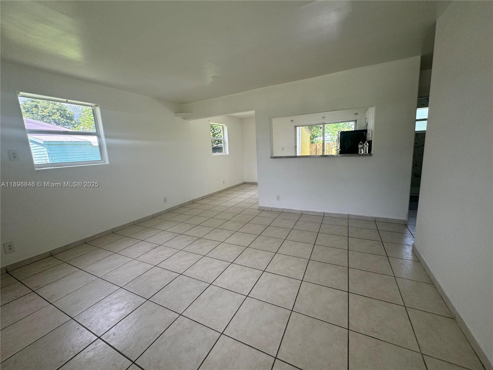 BROADVIEW COUNTRY CLUB ES - Residential Lease