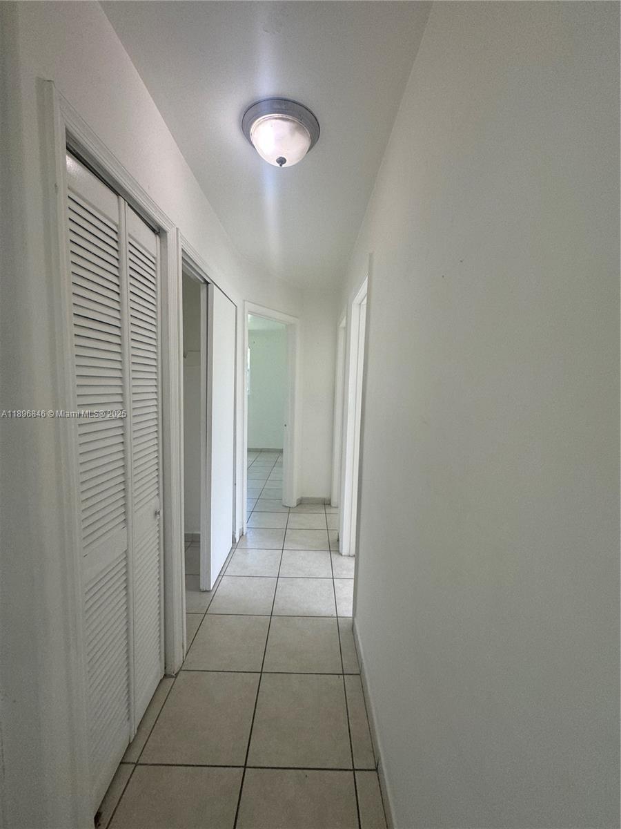 BROADVIEW COUNTRY CLUB ES - Residential Lease