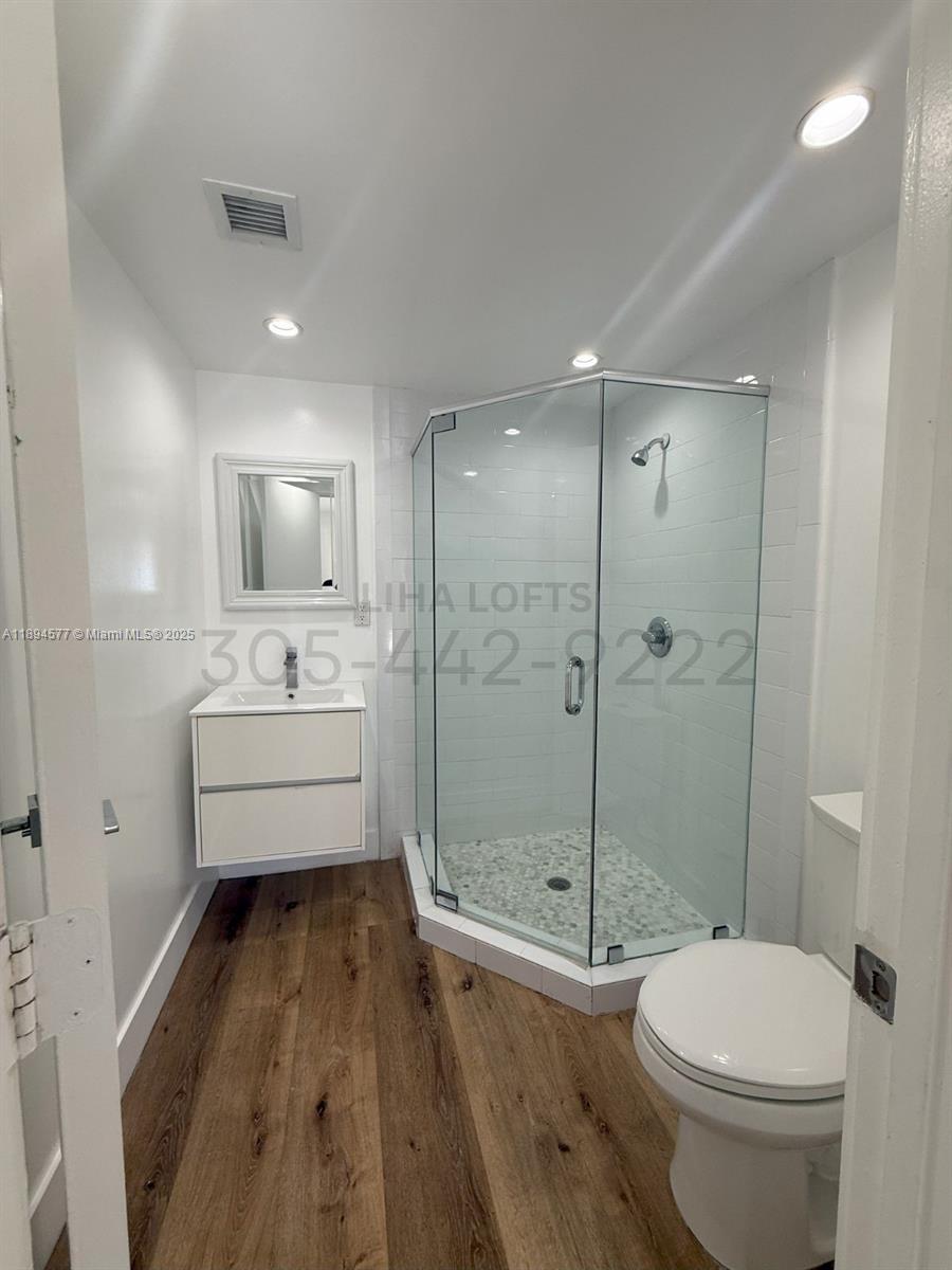 LAWRENCE EST LAND CO - Residential Lease