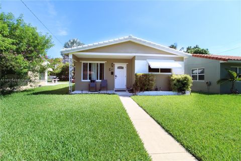 Single Family Residence in Hollywood FL 1915 Mayo St.jpg