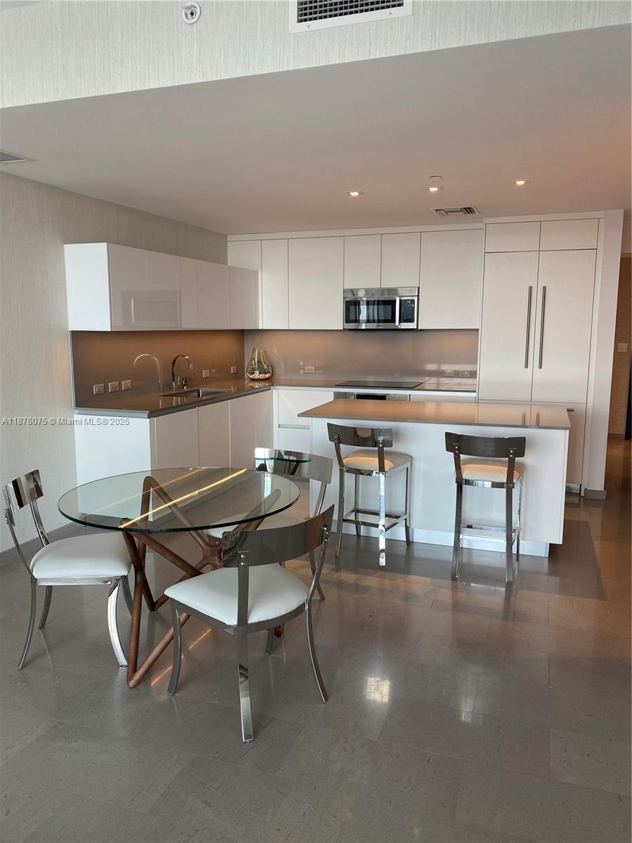 RISE CONDO - Residential Lease