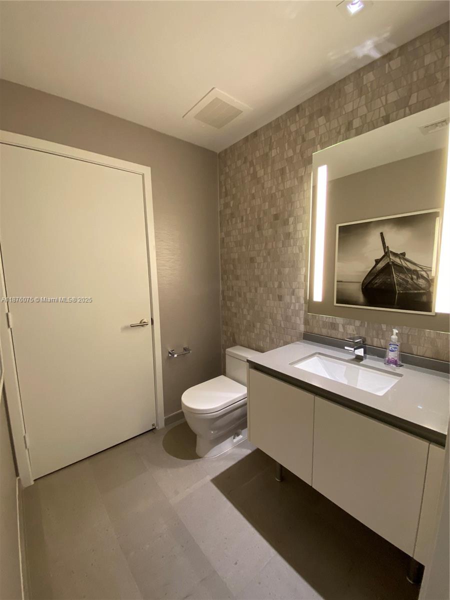 RISE CONDO - Residential Lease