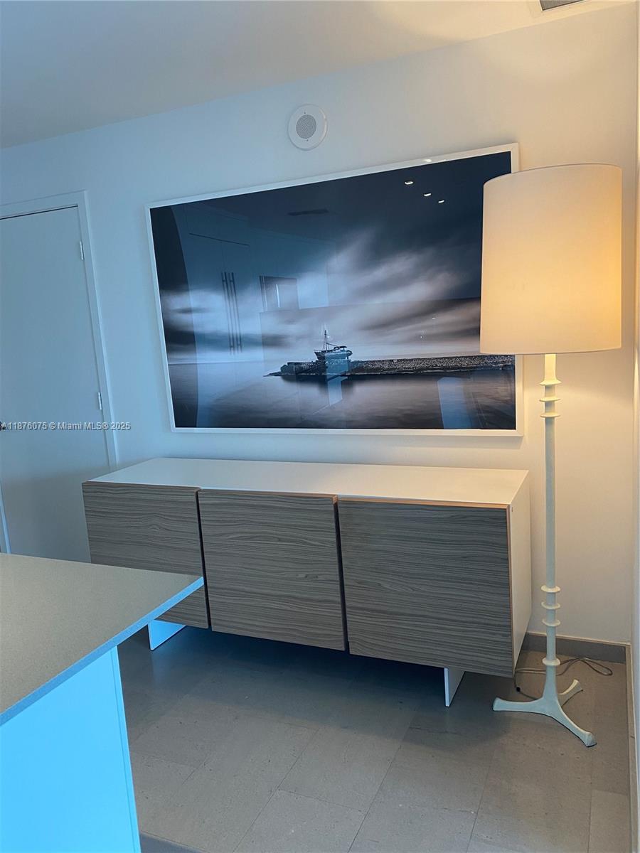 RISE CONDO - Residential Lease