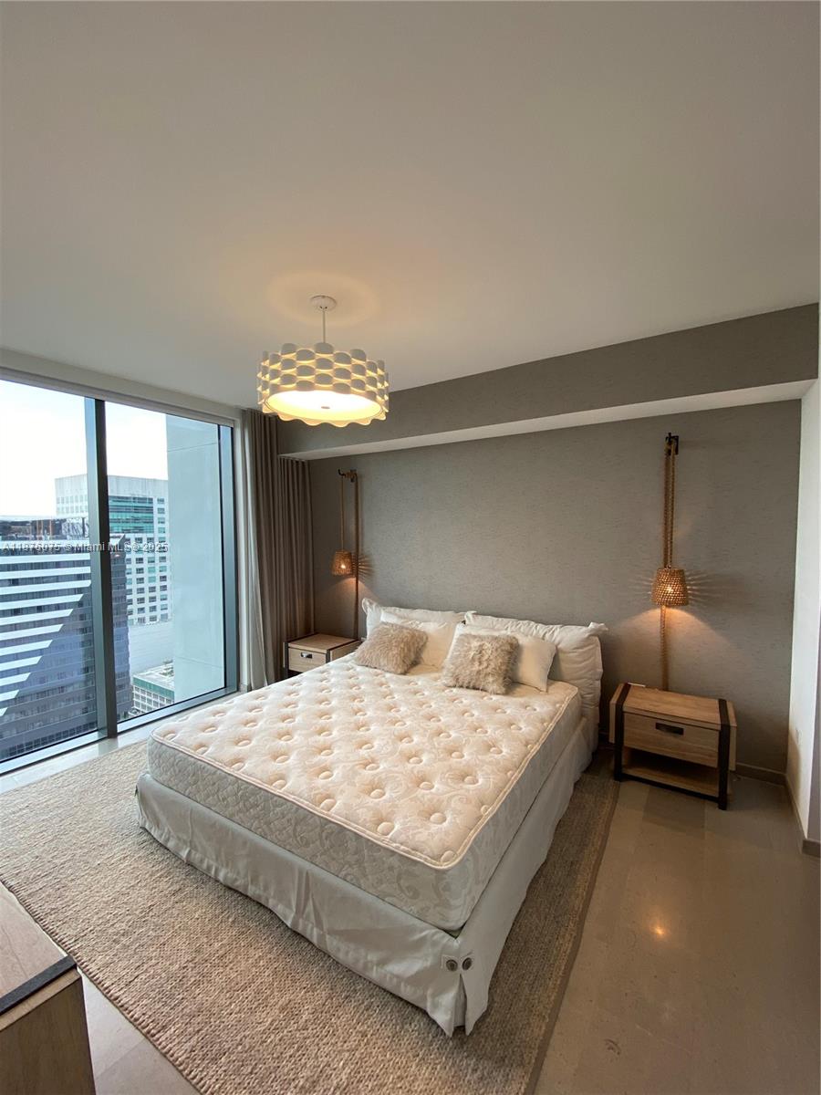 RISE CONDO - Residential Lease