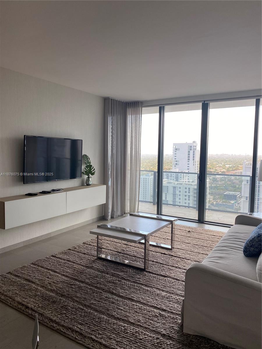 RISE CONDO - Residential Lease