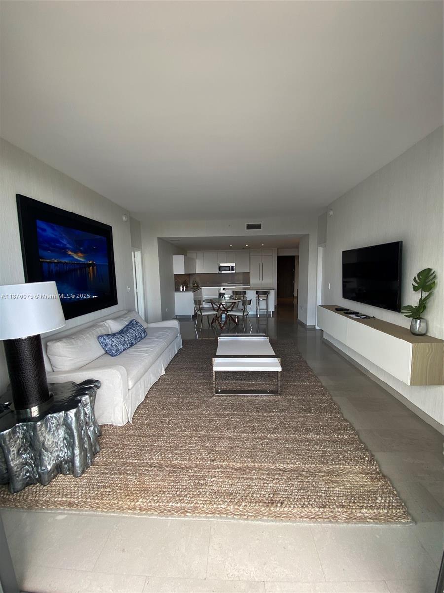 RISE CONDO - Residential Lease