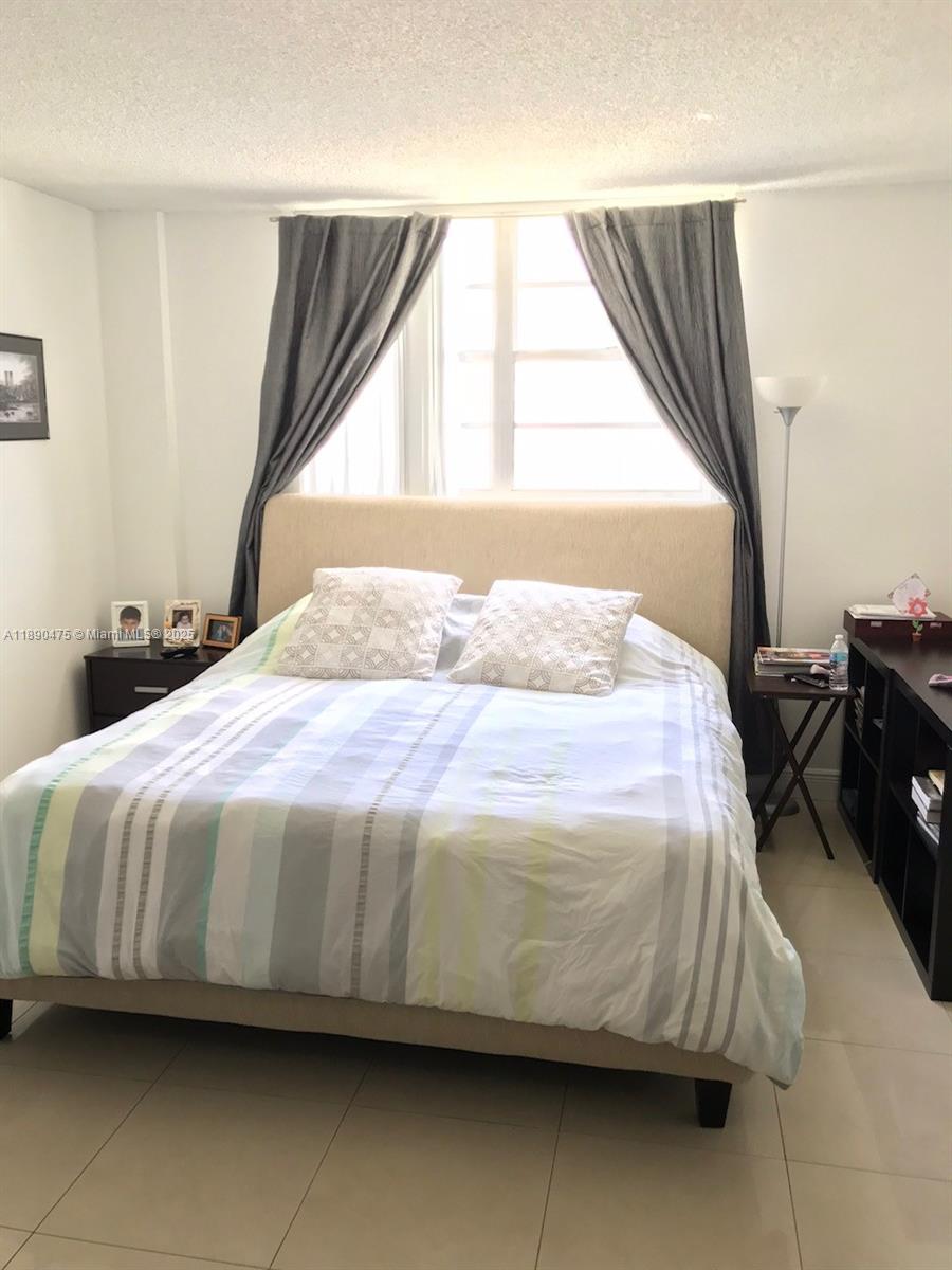 OCEANVIEW BUILDING A COND - Residential