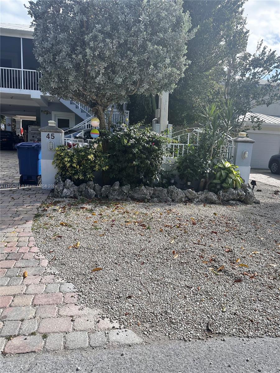LARGO SOUND PARK - Residential Lease